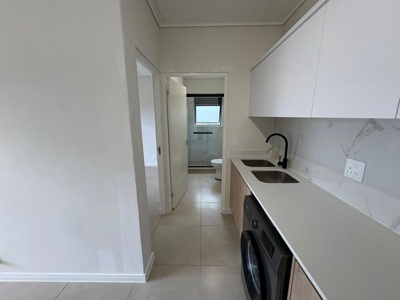 To Let 1 Bedroom Property for Rent in Richwood Western Cape